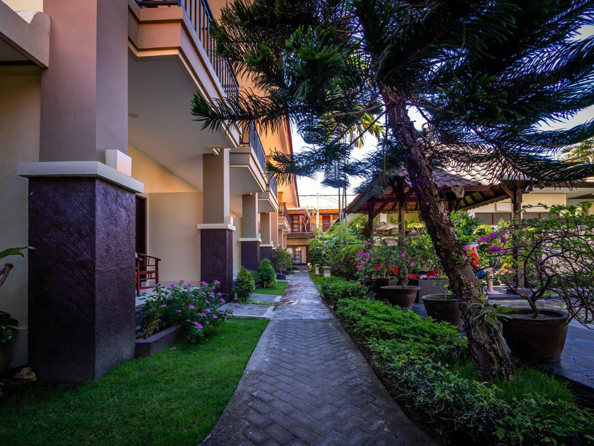 Yulia Beach Inn Kuta Kuta Lombok Dış mekan fotoğraf