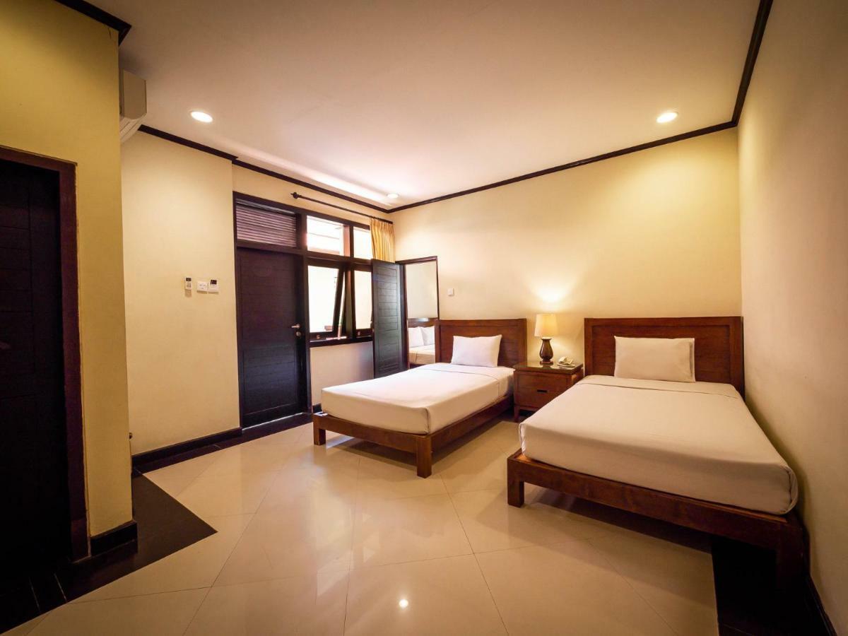 Yulia Beach Inn Kuta Kuta Lombok Dış mekan fotoğraf